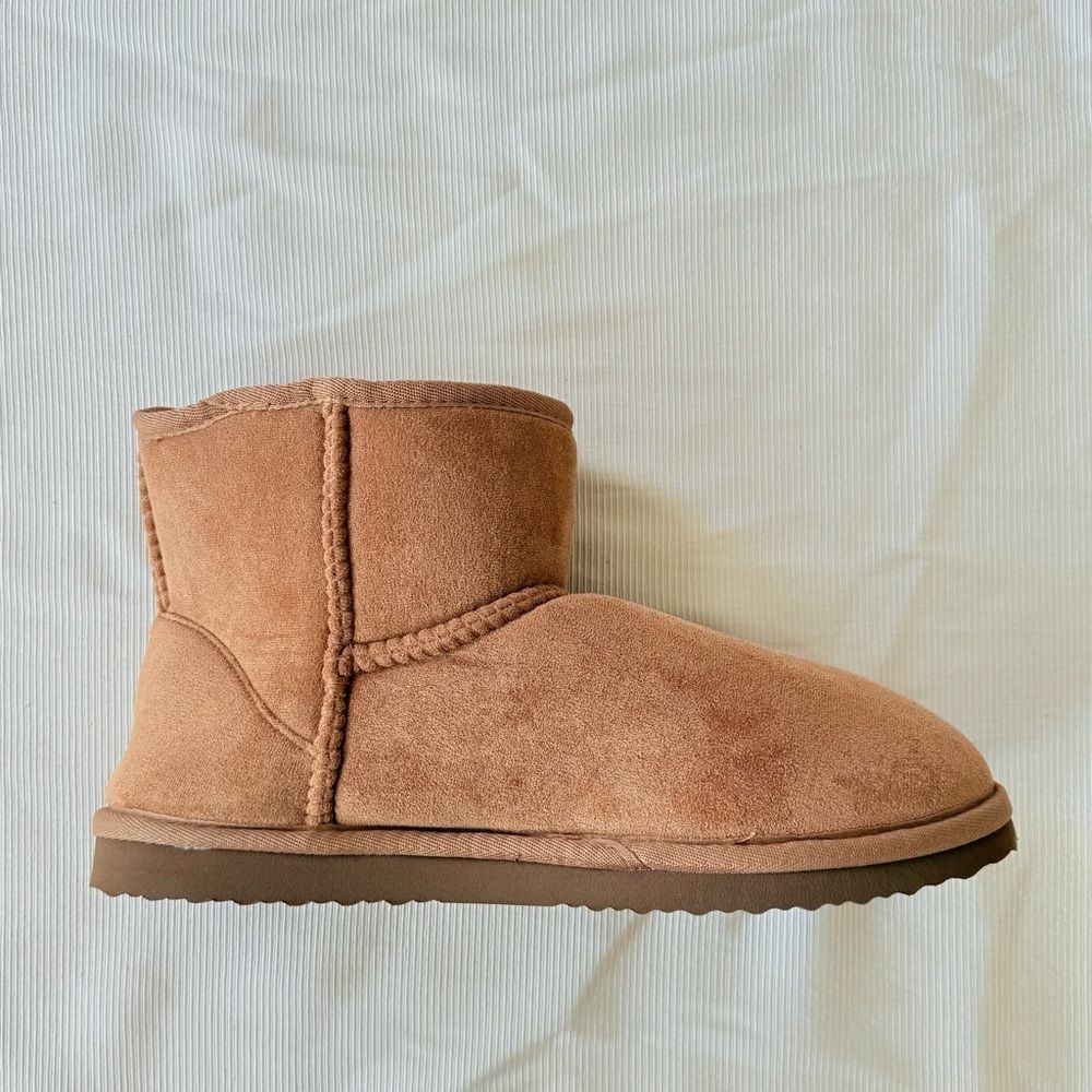Womens Boots Ankle Faux Fur Lined Warm Light Brown Shoe Size 11